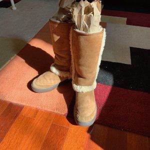 UGG Sunburst Tall boots, Size 6